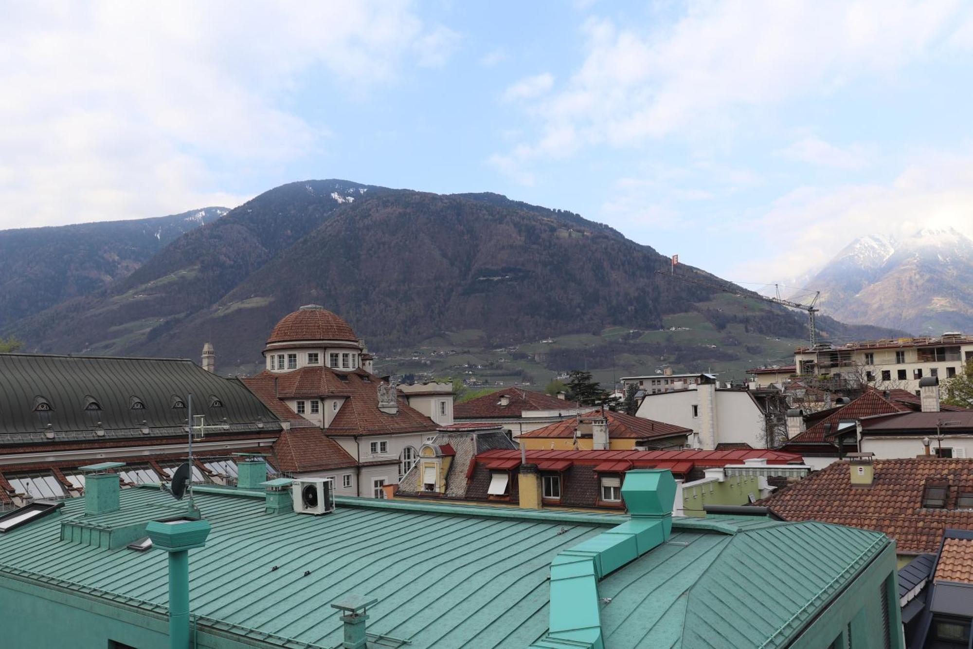 Ausblick Kleinjuwel Mit Panoramablick + Garage Lägenhet Merano Exteriör bild